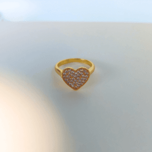 Anel coração cravejado