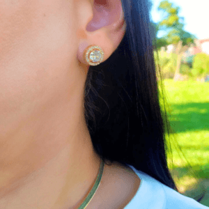 Brinco ponto de luz luxo