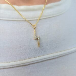 Colar raio brilhante